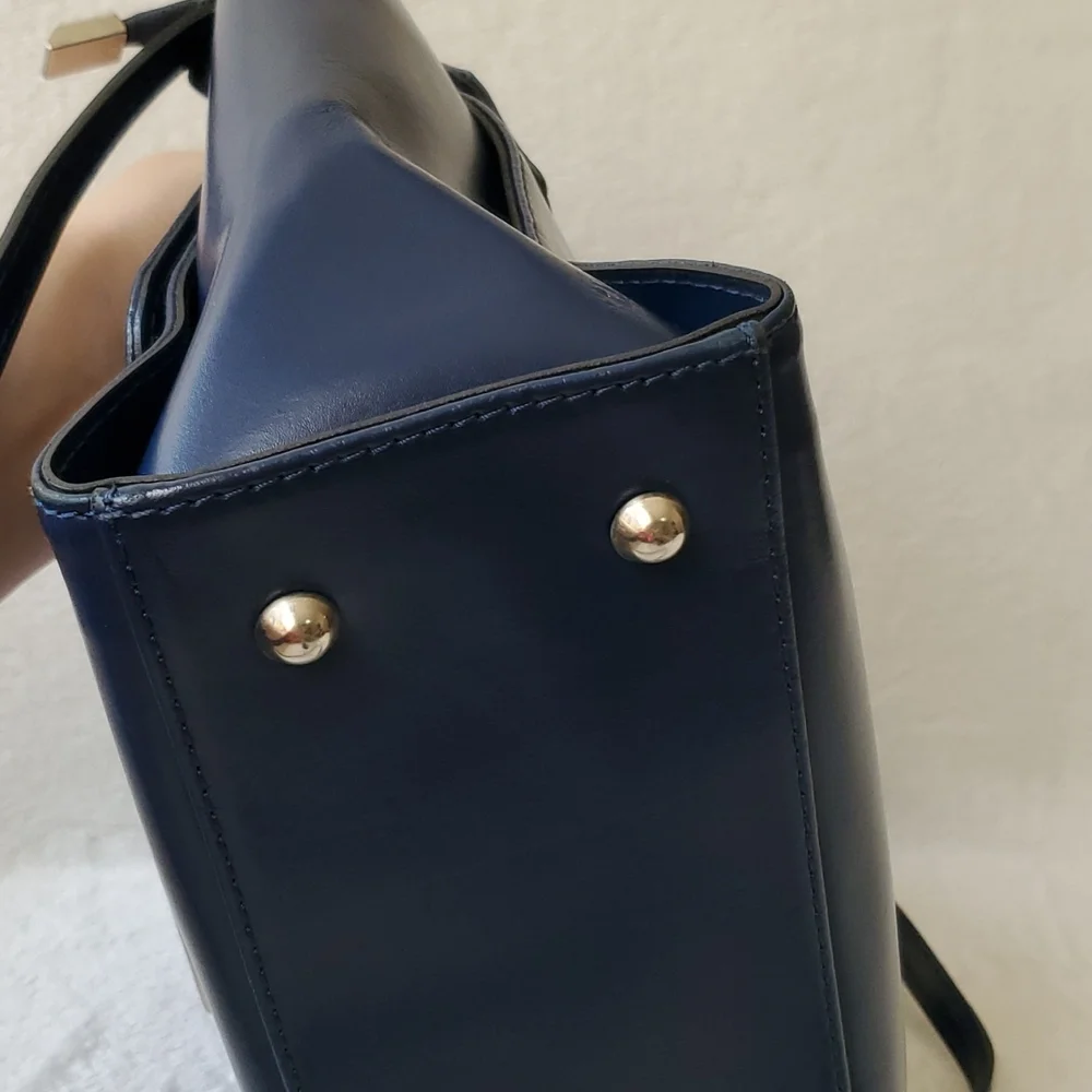 Vera Pelle Blue Crossbody Bag - Picture 6 of 11